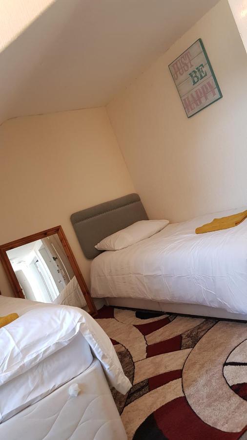 89 Clerk Street Apartment Loanhead Екстериор снимка