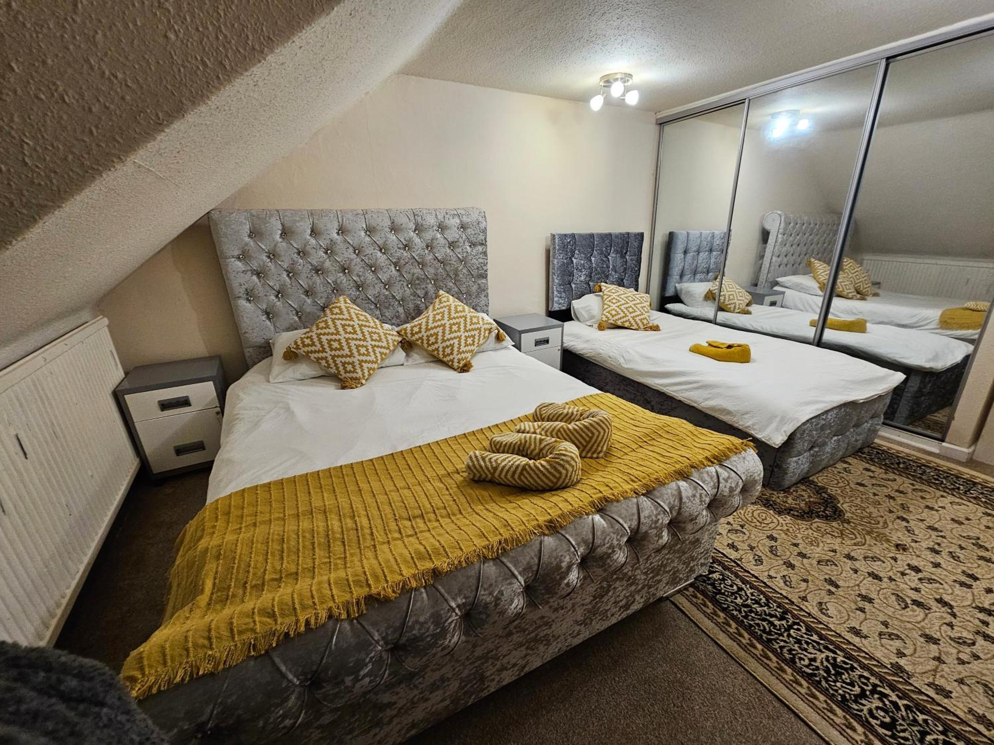 89 Clerk Street Apartment Loanhead Стая снимка