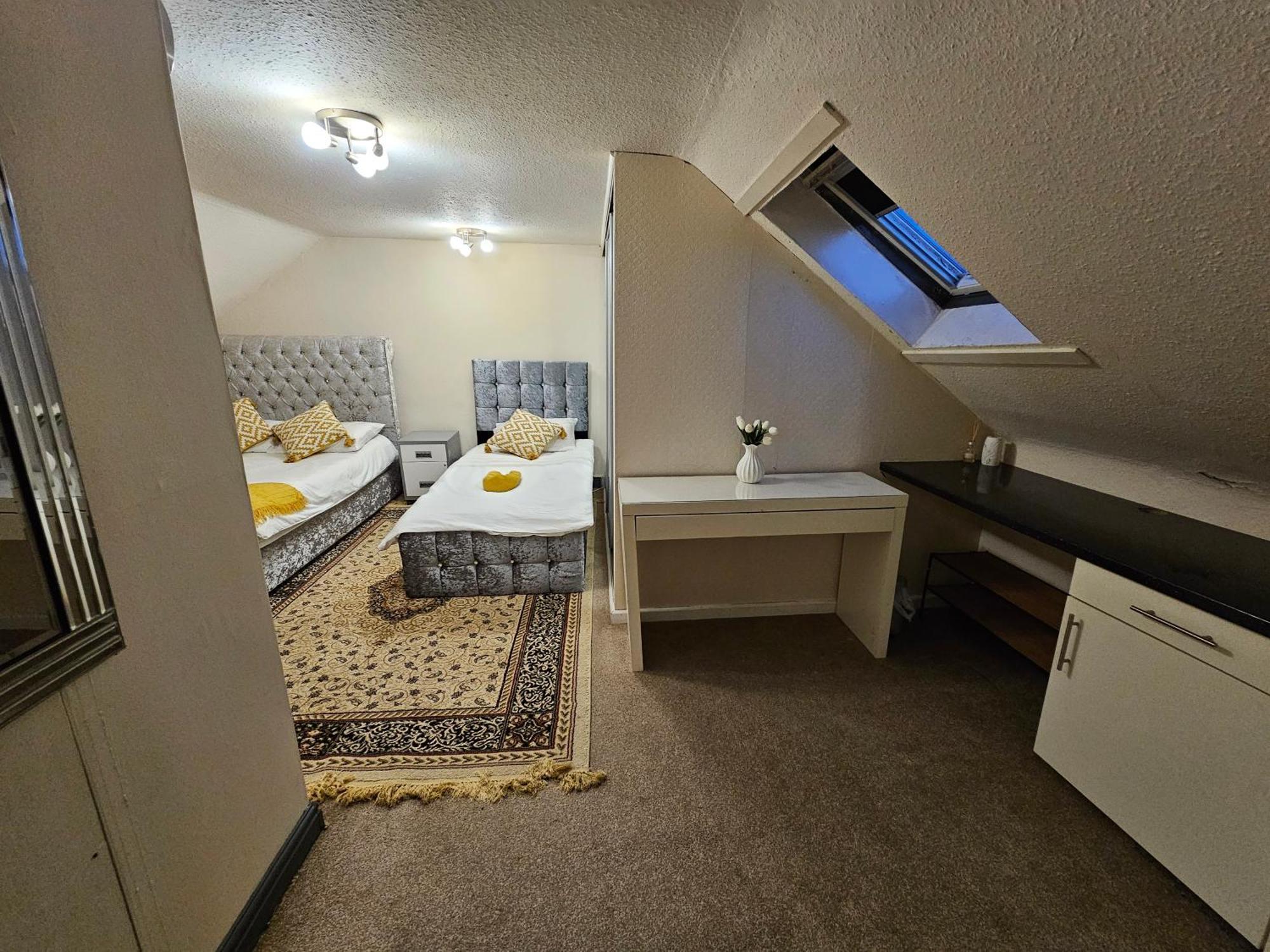 89 Clerk Street Apartment Loanhead Екстериор снимка